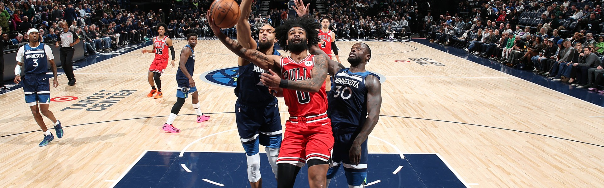 怀特22分吉迪复出21分 公牛逆转险胜森林狼获三连胜