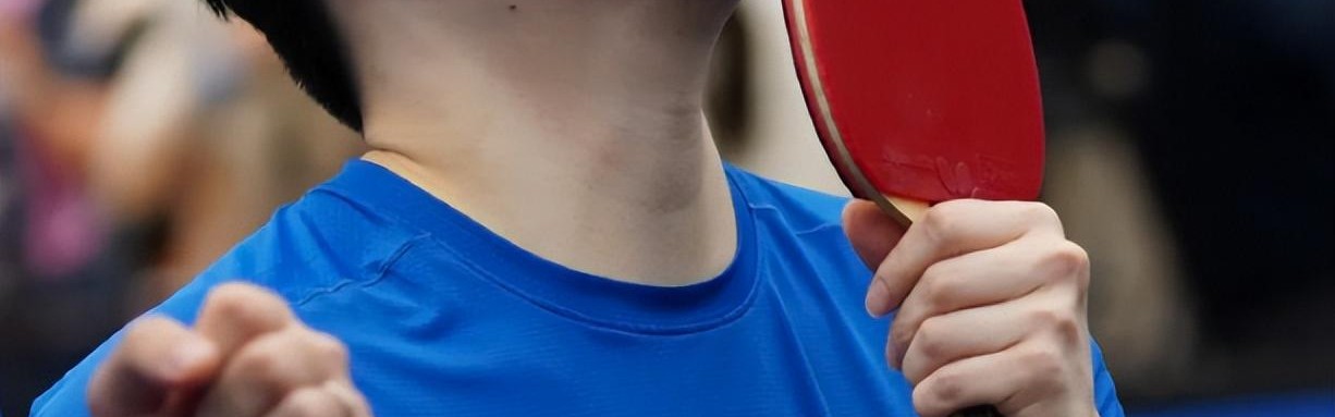 发自内心大笑！樊振东在德甲打球身心愉悦 与领事合影后相谈甚欢