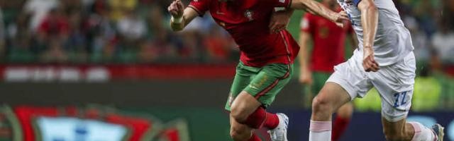 39岁佩佩依然牛 从对方禁区回防本方禁区用了10秒