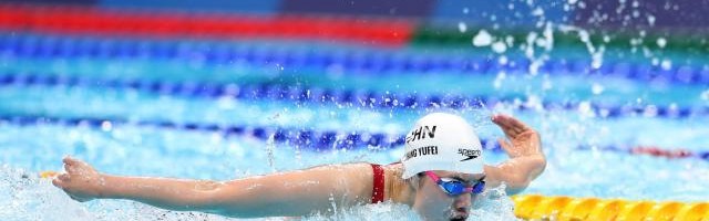 张雨霏100蝶亚军不缺"含金量"  冲200蝶金牌有戏