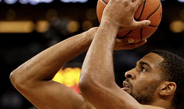 残阵狂胜23分！山西84-61双杀四川 法耶准四双统治全场