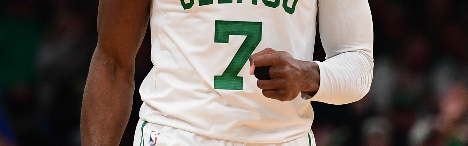 出人意料！杰伦·布朗发推庆祝：在空档年取得50胜