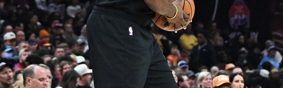 哈登：年轻时总觉得来日方长 现在我确实意识到打球的年头不多了